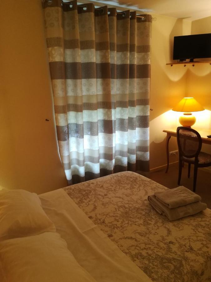 Hotel De La Place Liffol-le-Grand Екстериор снимка